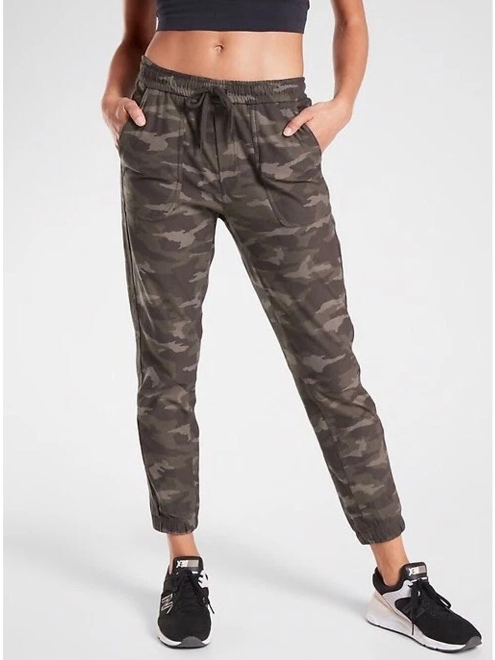 Athleta Camo Farallon Joggers 6 Green Camouflage Cotton Lounge Athleisure Edgy